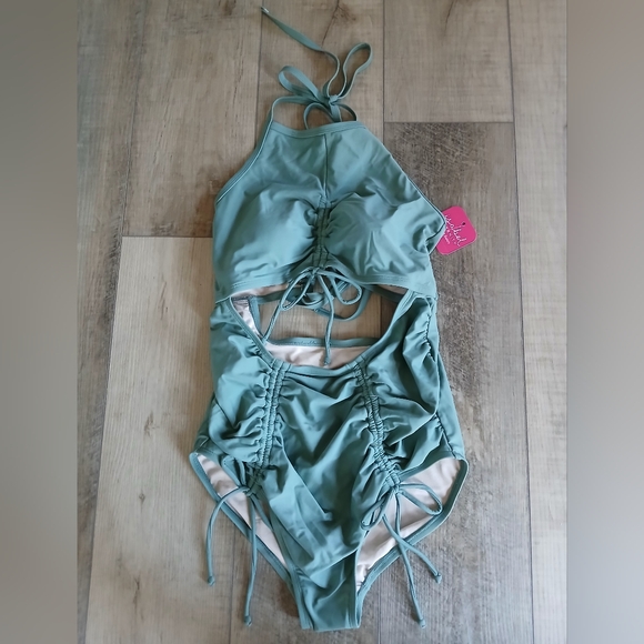 NWT Isabel Maternity Swimsuit in green - Picture 3 of 5